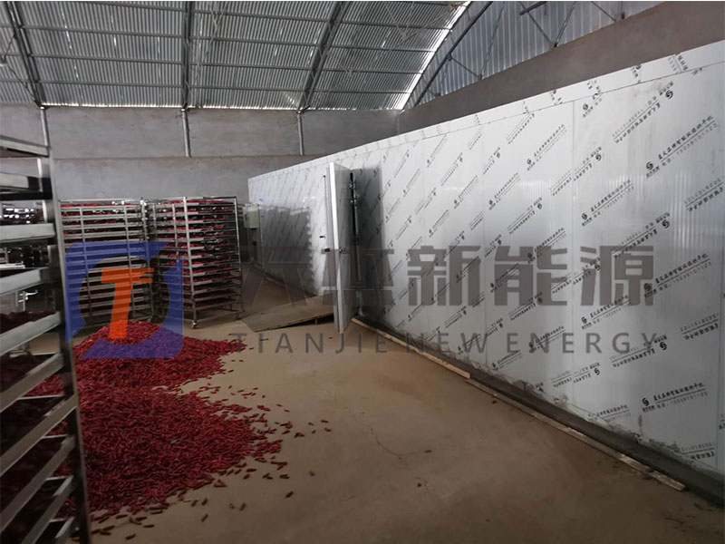 阜陽辣椒烘幹機幫扶項目安裝現場