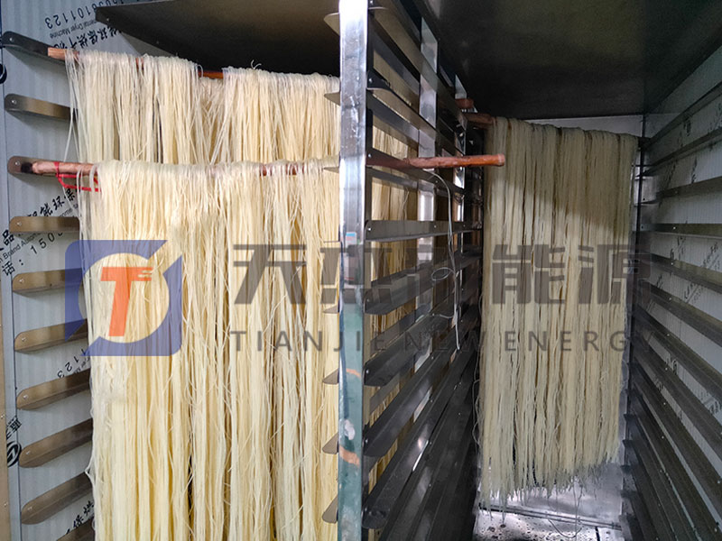 江西米粉烘幹機客戶生（shēng）產現場
